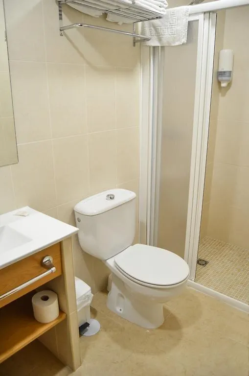 Hostal Costabella Fuengirola 2*,
