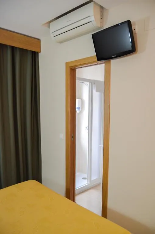 Hostal Costabella Fuengirola Pensión